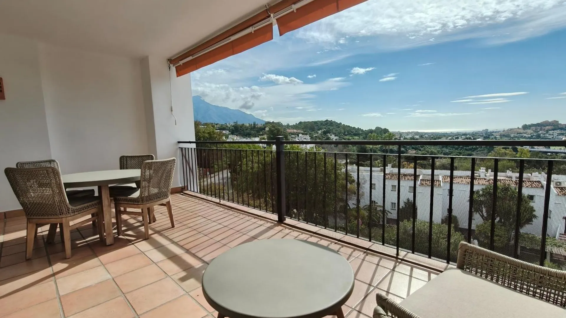 Vistas Espectaculares En La Quinta Suites Cerca De Puerto Banus Benahavís 0*,  Spanien