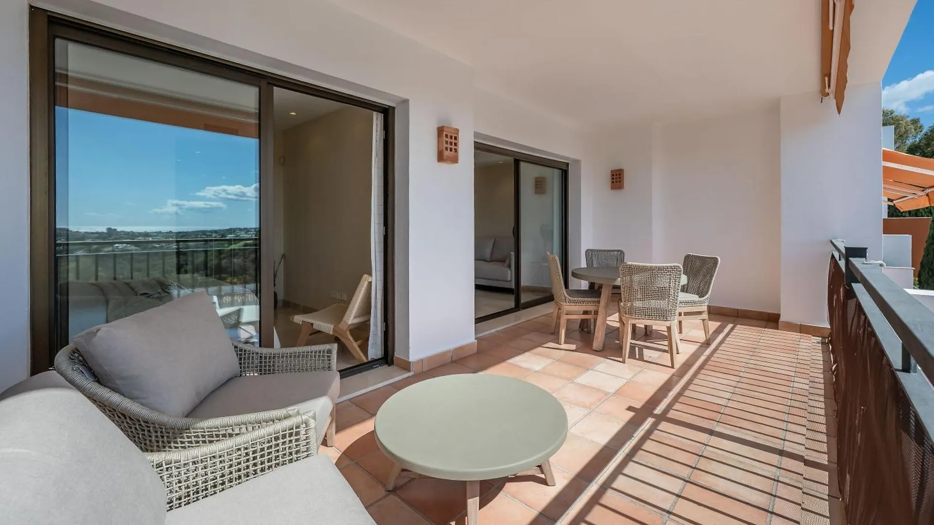 Vistas Espectaculares En La Quinta Suites Cerca De Puerto Banus Benahavís Apartment